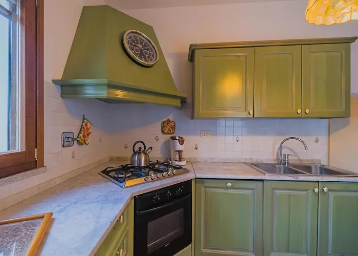 Doddy Nei Pressi Di Barbarossa 阿祖罗港