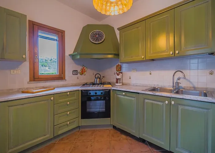 Doddy Nei Pressi Di Barbarossa 阿祖罗港