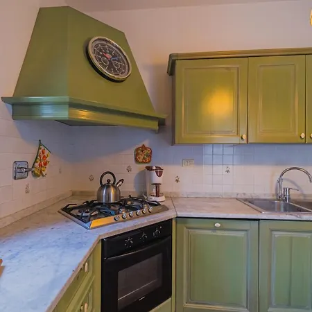 Doddy Nei Pressi Di Barbarossa بورتو أتْسورّو