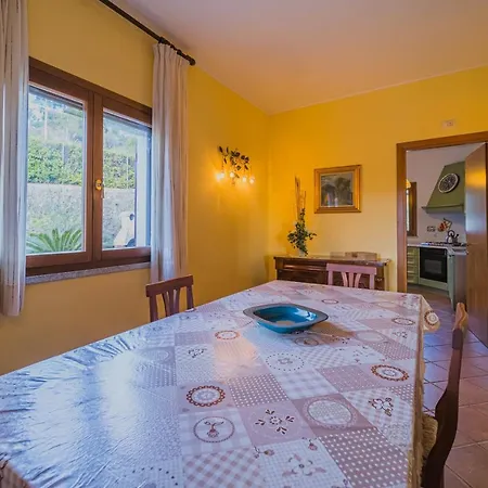 Nyaraló Doddy Nei Pressi Di Barbarossa *